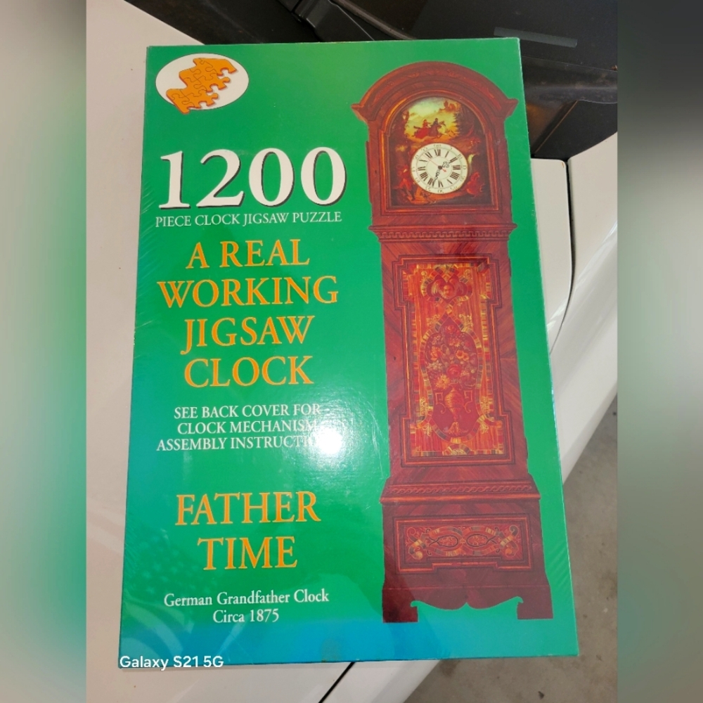 Puzzle Fathers clock